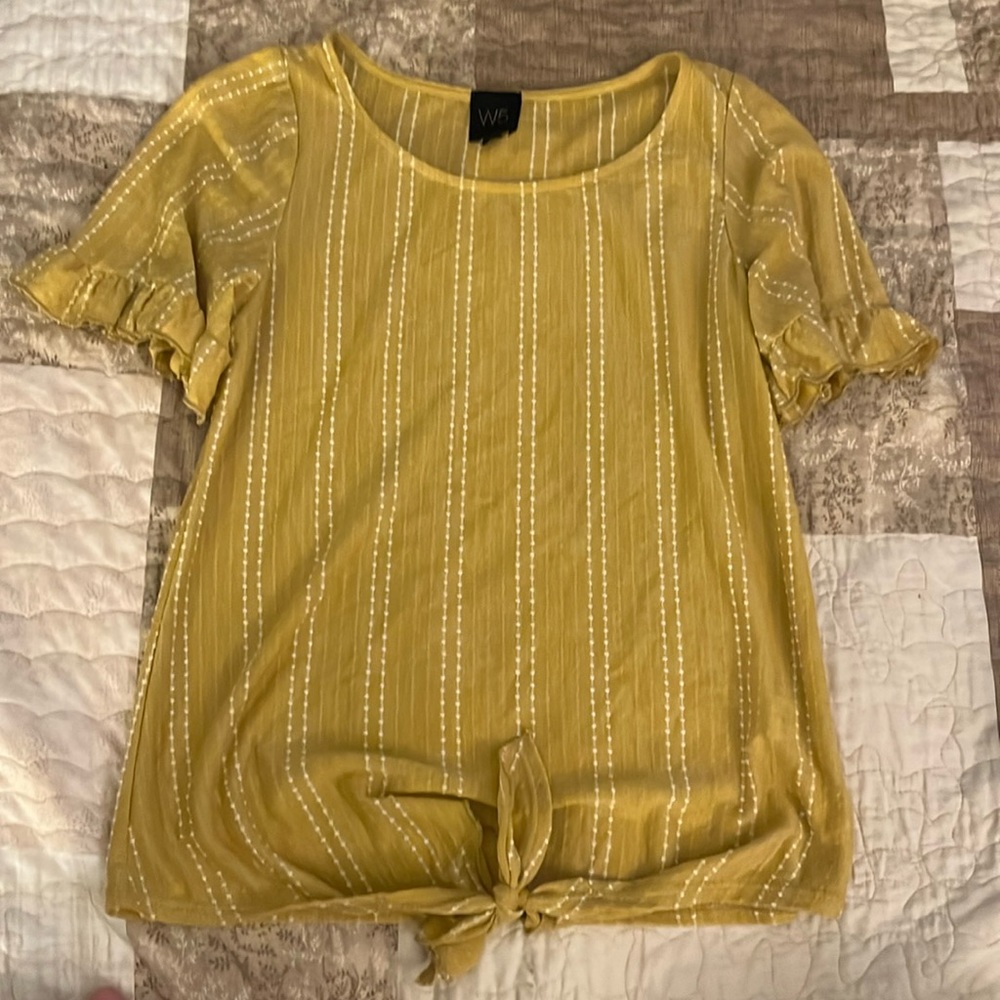 Small yellow t shirt
